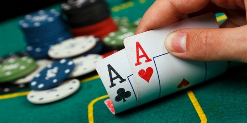 Luật Bài Poker Cực Chi Tiết, Dễ Hiểu Cho Người Mới